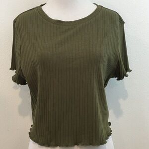 Cropped Wide Ribbed Lettuce Edges Top
